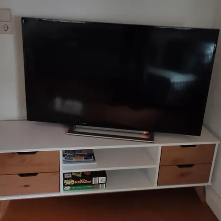 Apartment Schwarz-weiss Rust