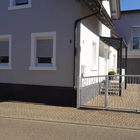 Schwarz-weiss *