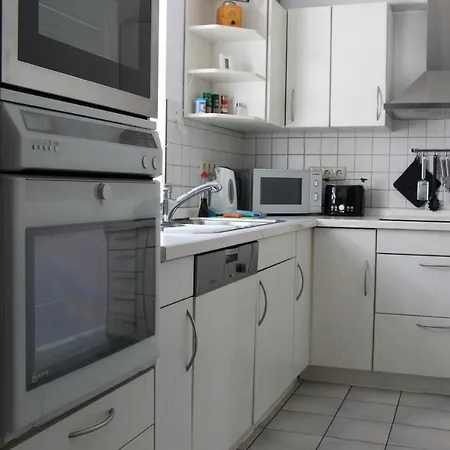 Apartman Schwarz-weiss Rust