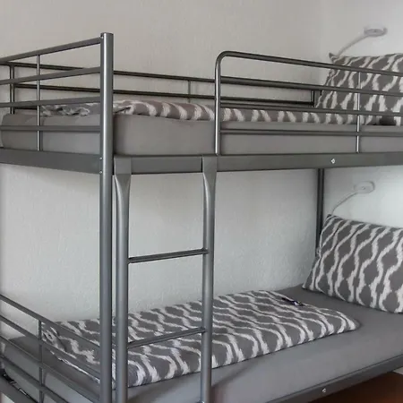 Schwarz-weiss Apartman Rust