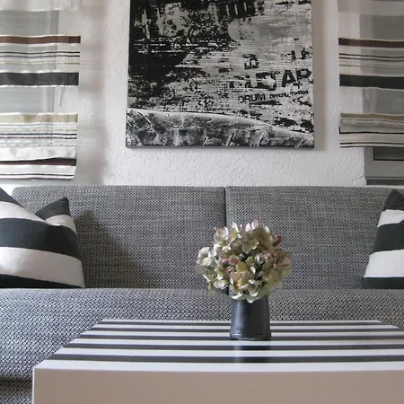 Apartman Schwarz-weiss