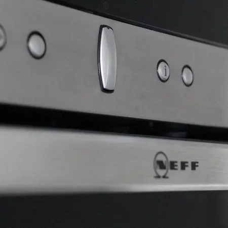 Schwarz-weiss アパート