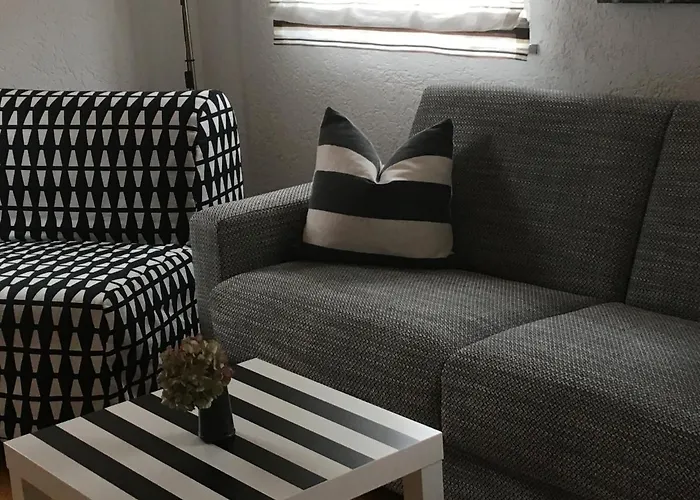 Schwarz-weiss Lägenhet Rust