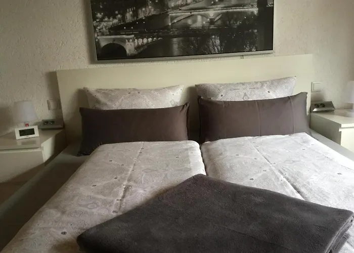 アパート Schwarz-weiss